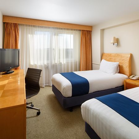 Holiday Inn Basildon By Ihg Zewnętrze zdjęcie