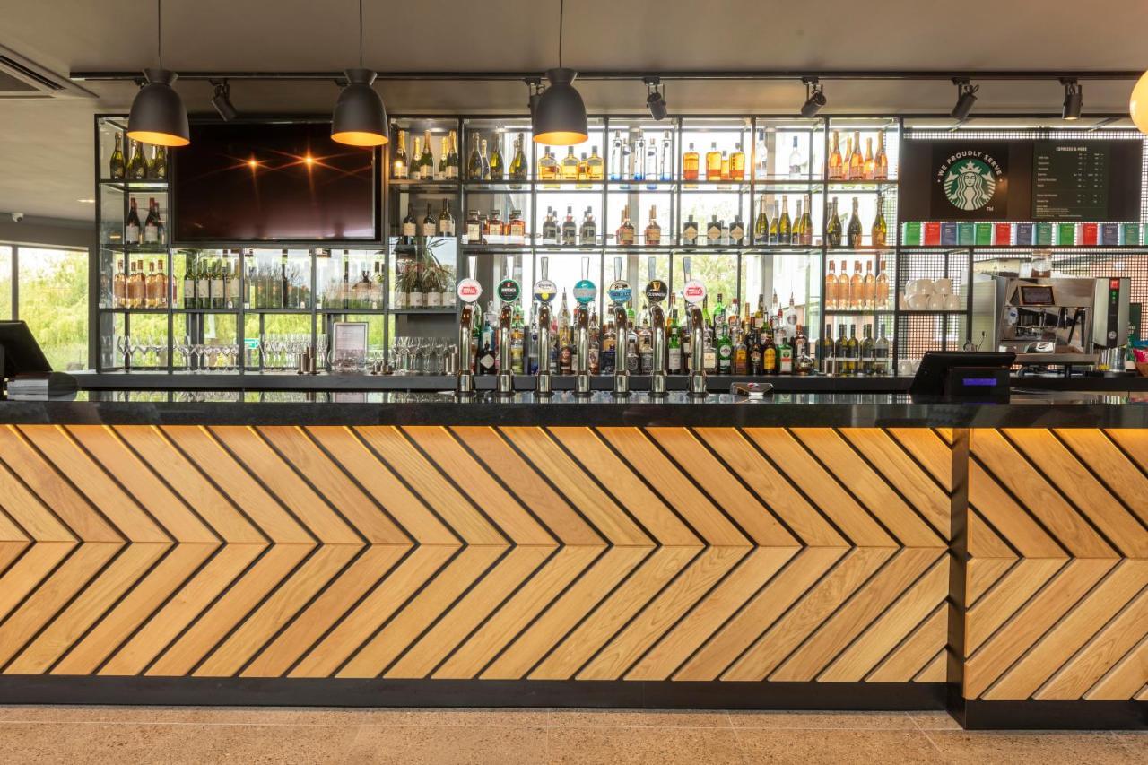 Holiday Inn Basildon By Ihg Zewnętrze zdjęcie