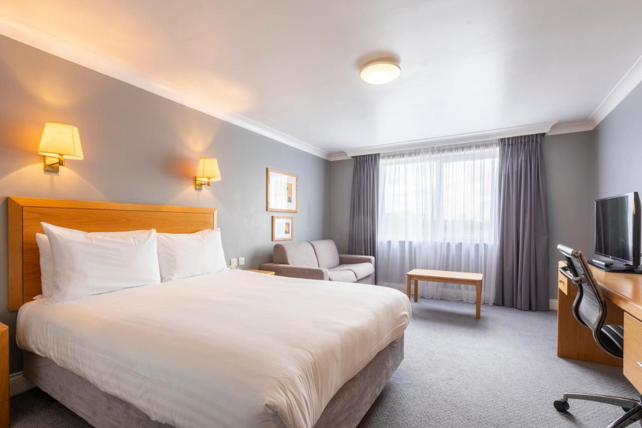 Holiday Inn Basildon By Ihg Zewnętrze zdjęcie