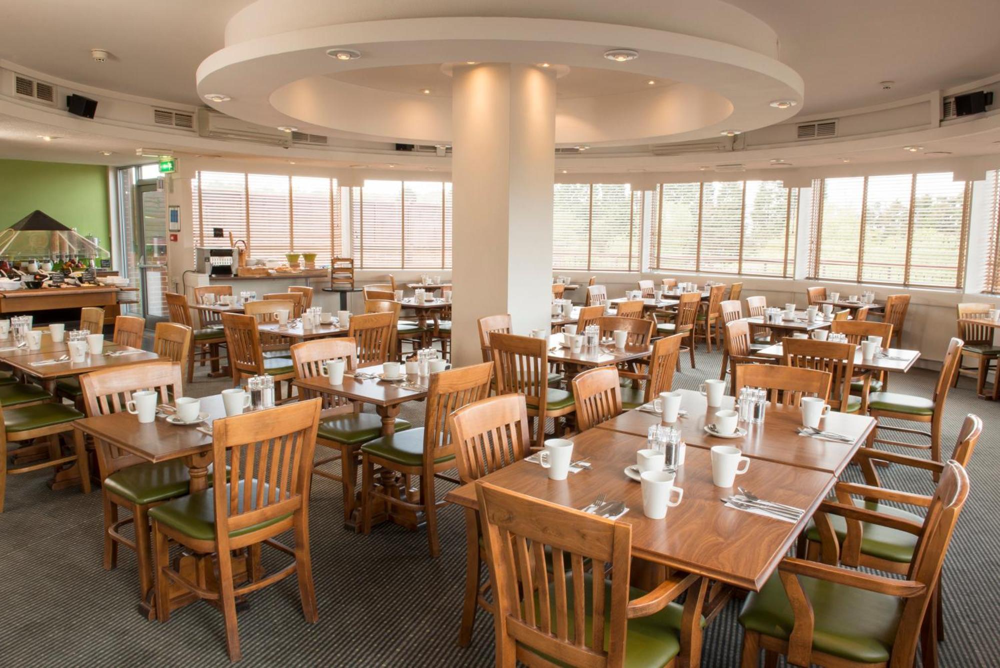 Holiday Inn Basildon By Ihg Zewnętrze zdjęcie