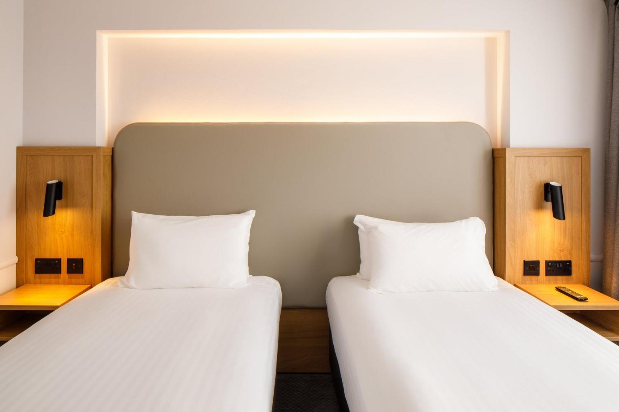 Holiday Inn Basildon By Ihg Zewnętrze zdjęcie